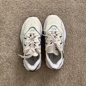 Size 7 Adidas Oswego